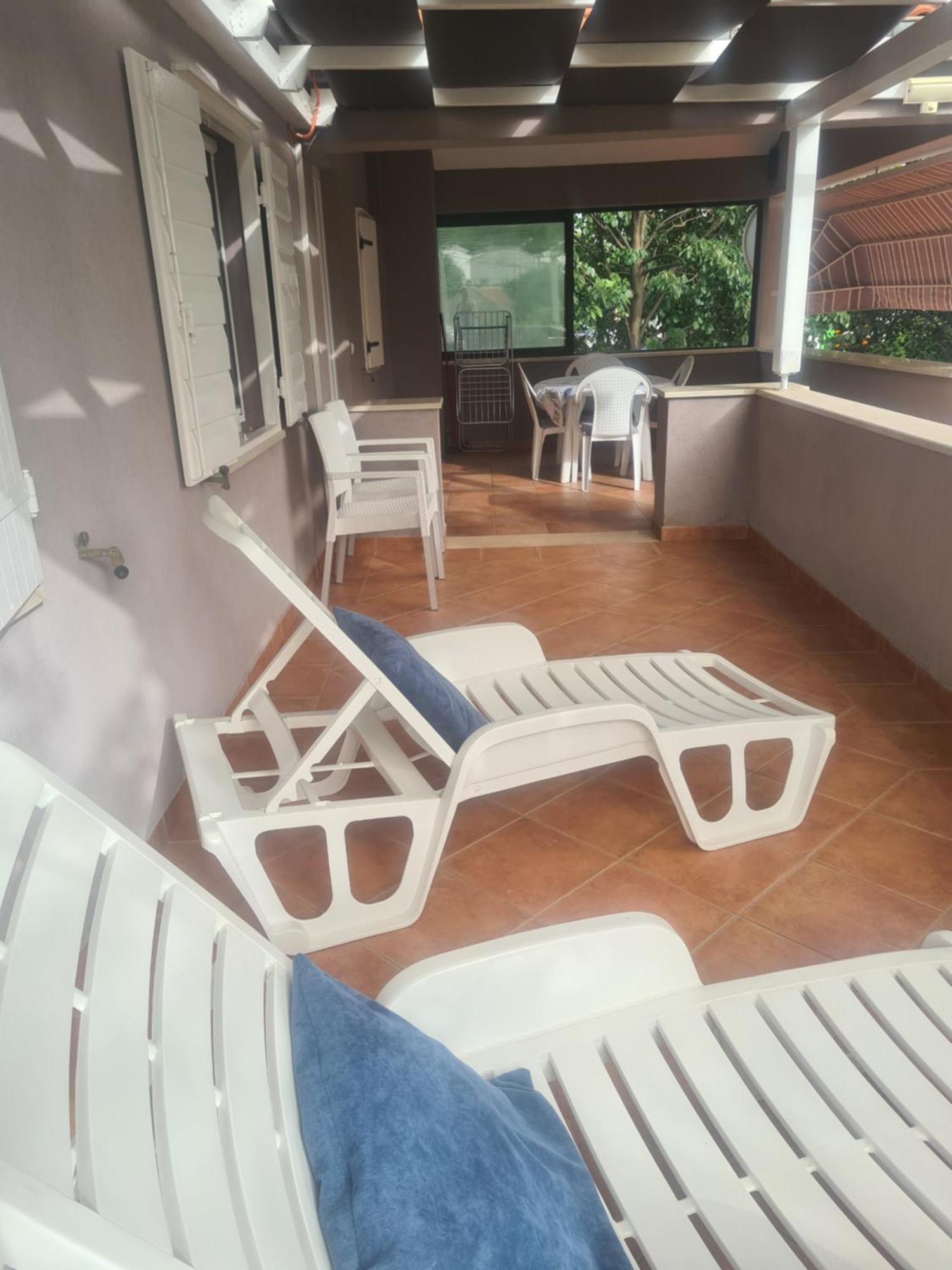 Romeo Apartment Sukosan Exterior photo